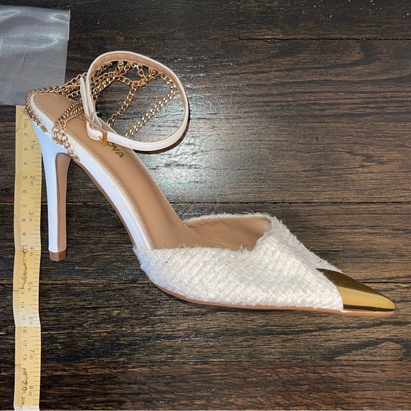 2 Elegant Beige with Gold Accents Heels for $20 - Picture 5 of 10